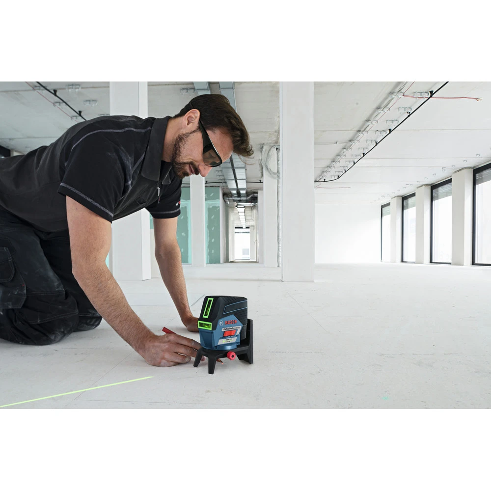 Bosch GCL100-80CG 12V Green-Beam Cross-Line Laser With Plumb Points 9 Bosch GCL100-80CG 12V Green-Beam Cross-Line Laser With Plumb Points - Image 9