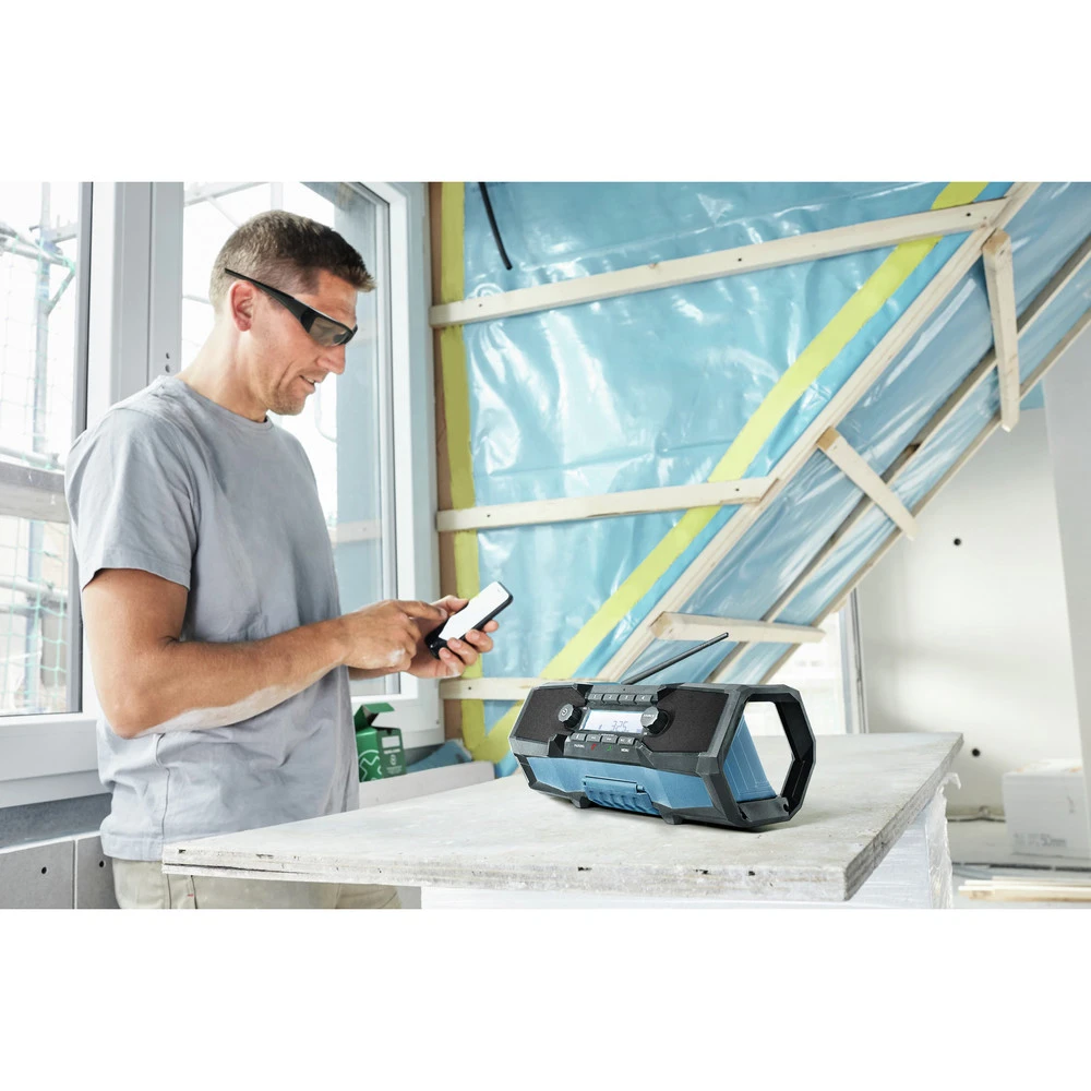 Bosch GPB18V-2CN 18V Compact Jobsite Radio With Bluetooth 5.0 10 Bosch GPB18V-2CN 18V Compact Jobsite Radio With Bluetooth 5.0 - Image 10