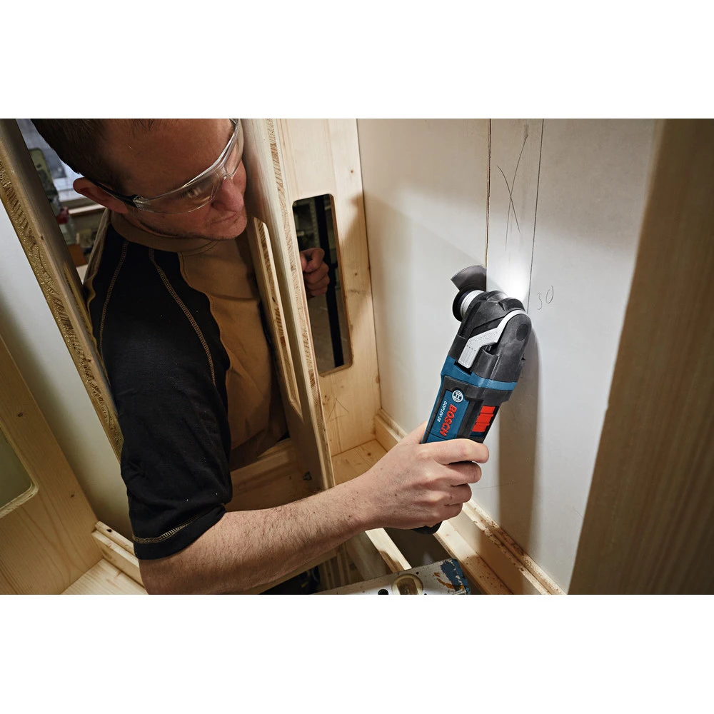 Factory Reconditioned Bosch GOP18V-28N-RT 18V EC Cordless Lithium-Ion Brushless StarlockPlus Oscillating Multi-Tool (Tool Only) 4 Factory Reconditioned Bosch GOP18V-28N-RT 18V EC Cordless Lithium-Ion Brushless StarlockPlus Oscillating Multi-Tool (Tool Only) - Image 4